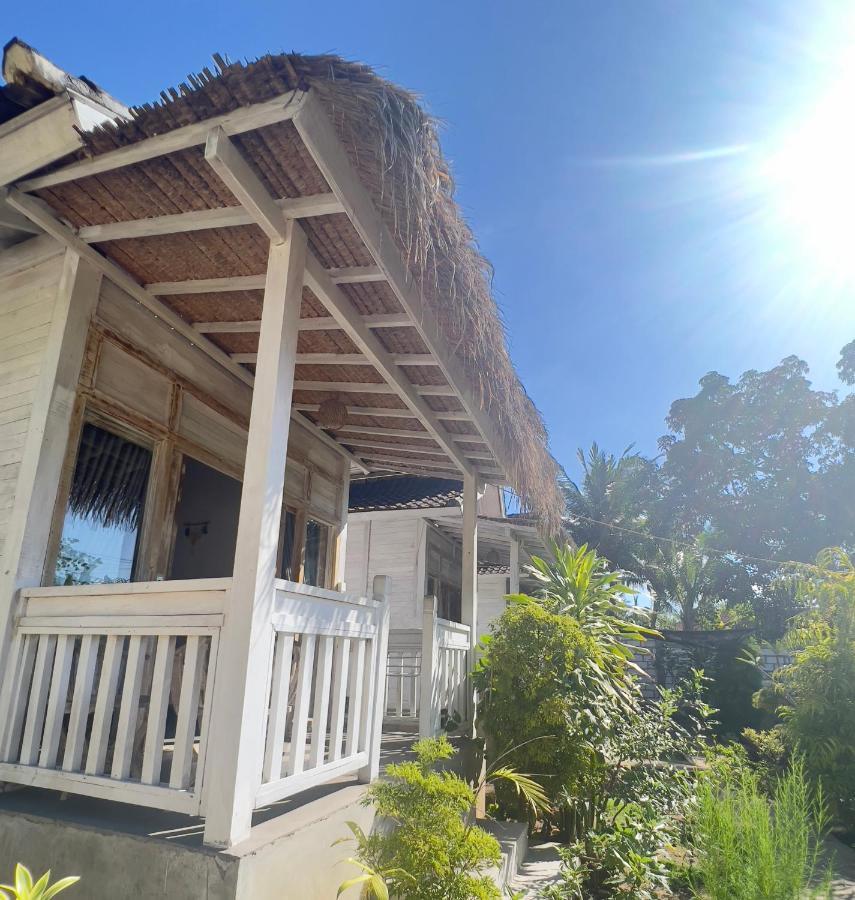 The Layar Homestay Batununggul Exterior foto