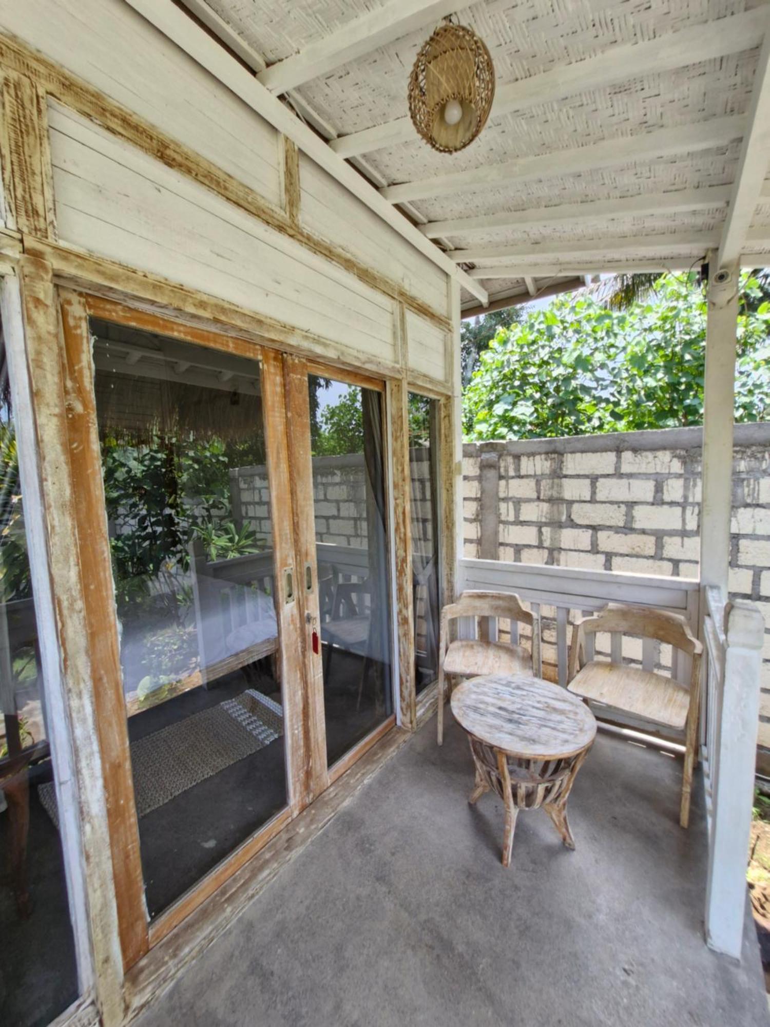 The Layar Homestay Batununggul Exterior foto