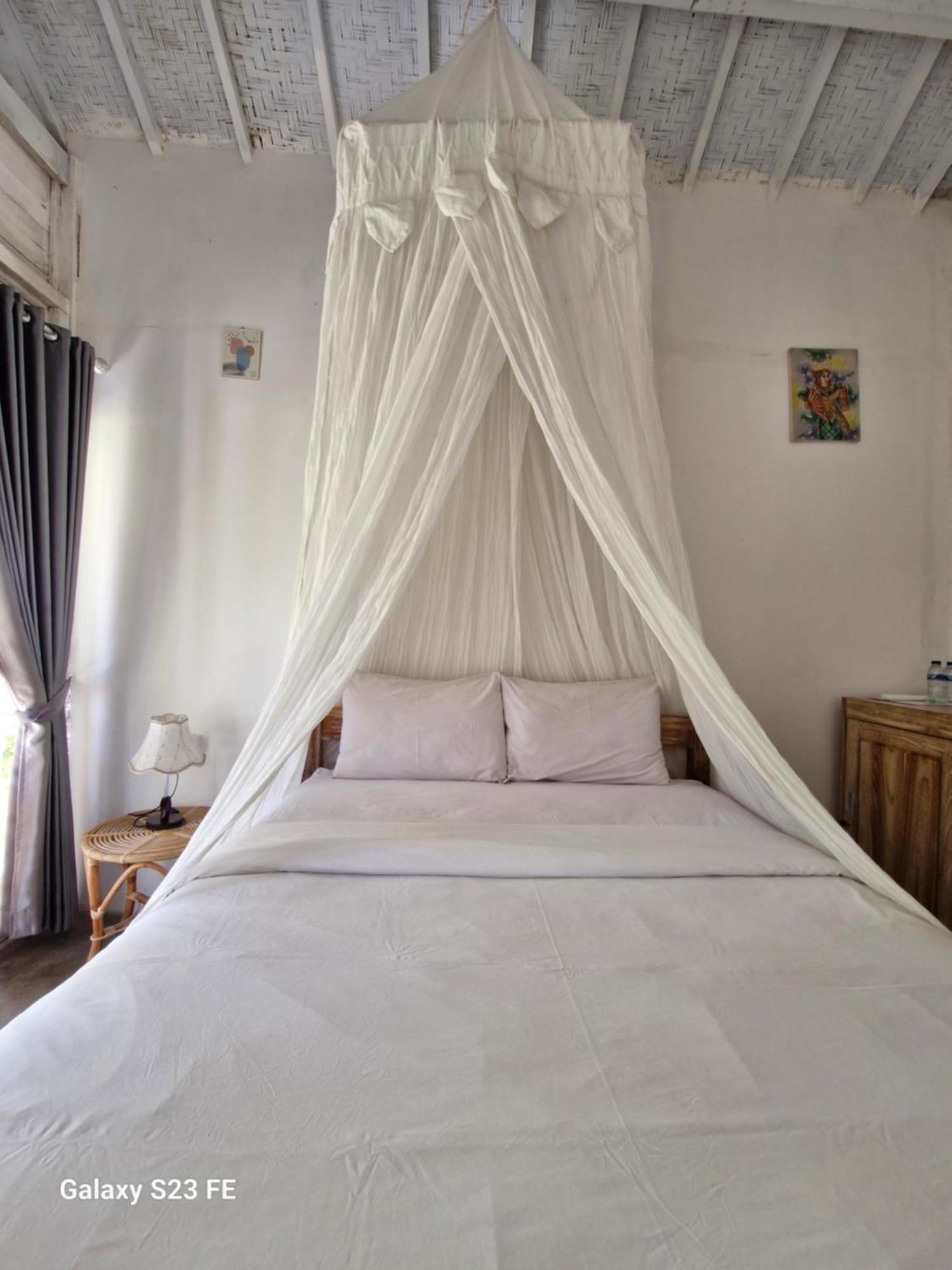 The Layar Homestay Batununggul Exterior foto